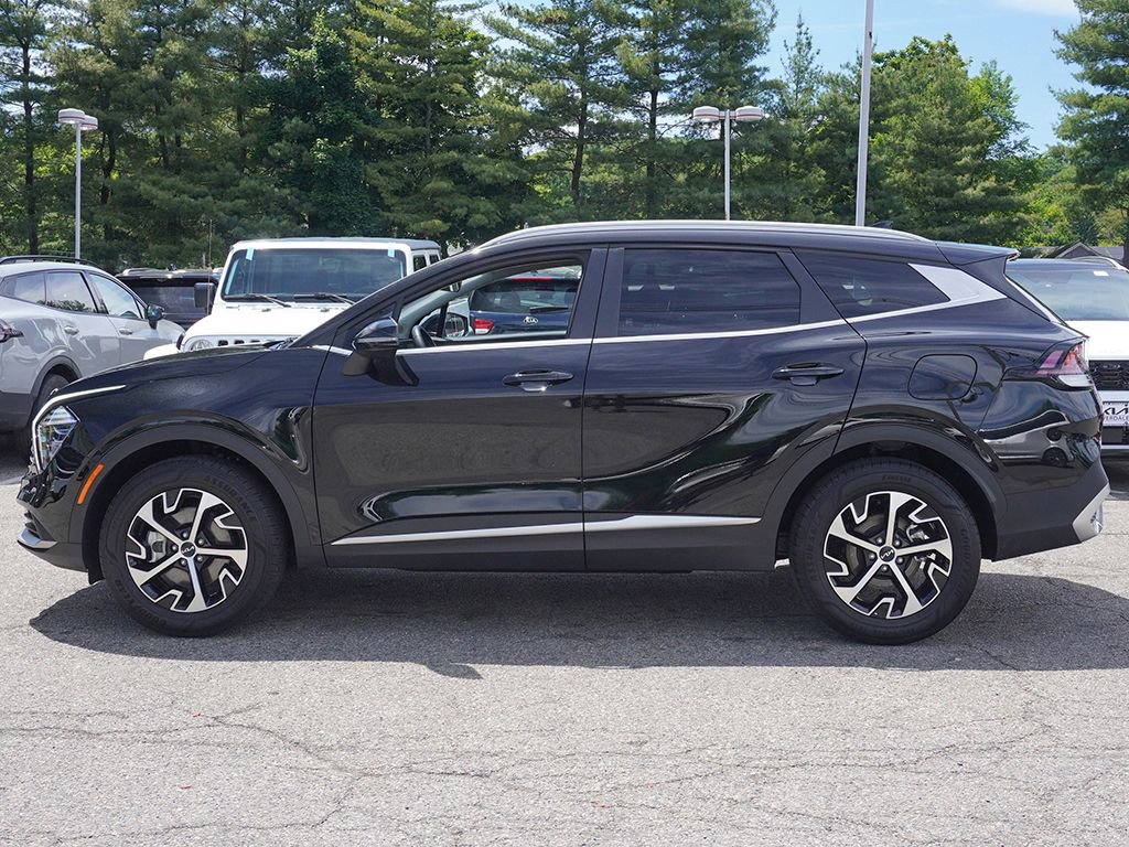 Used 2025 Kia Sportage EX AWD/4WD image 17