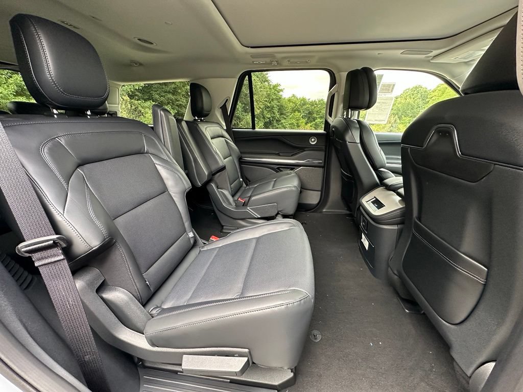 New 2027 Lincoln Navigator Reserve AWD/4WD image 26