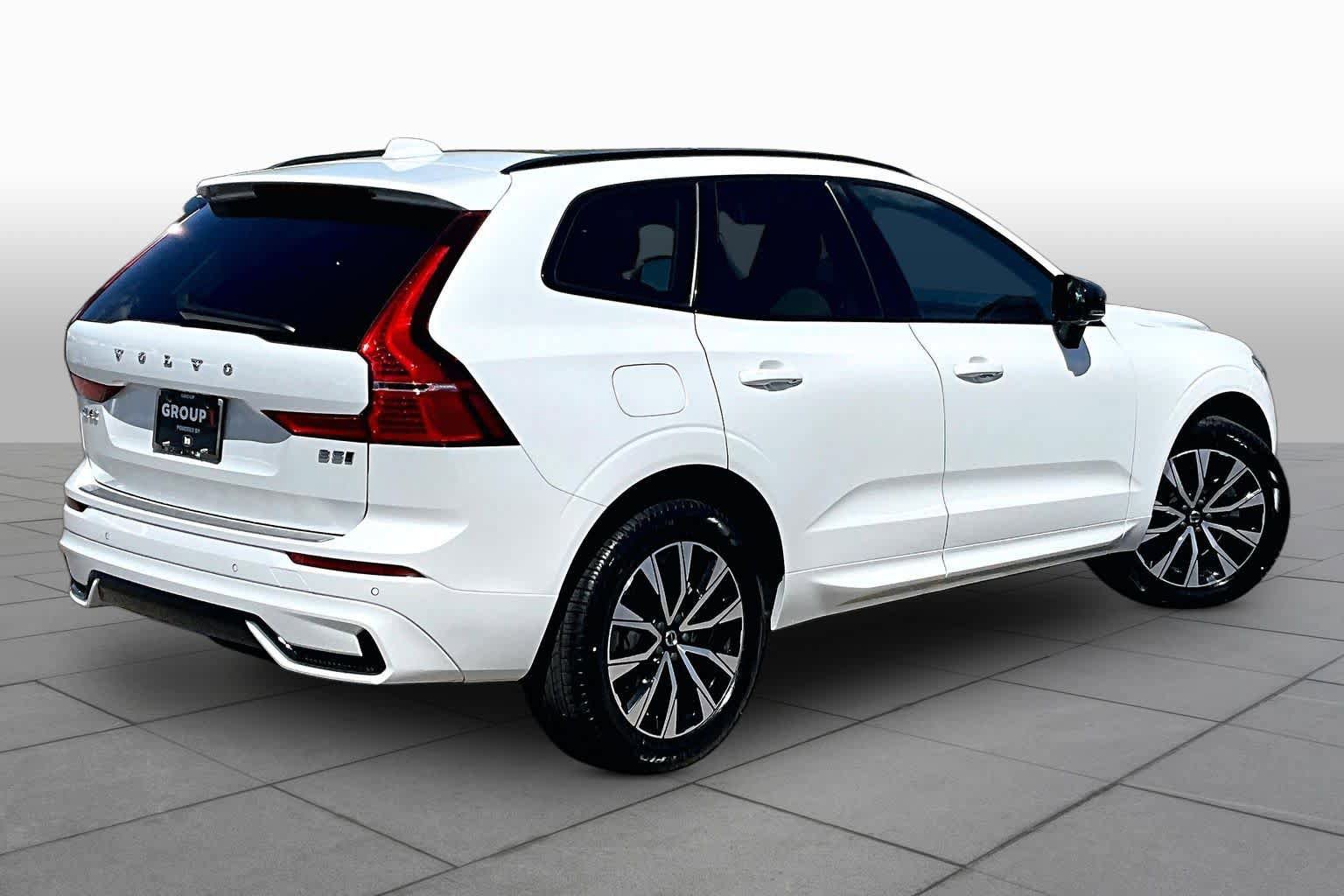 Certified 2024 Volvo XC60 B5 Core w/ Protection Package Premier AWD/4WD image 13