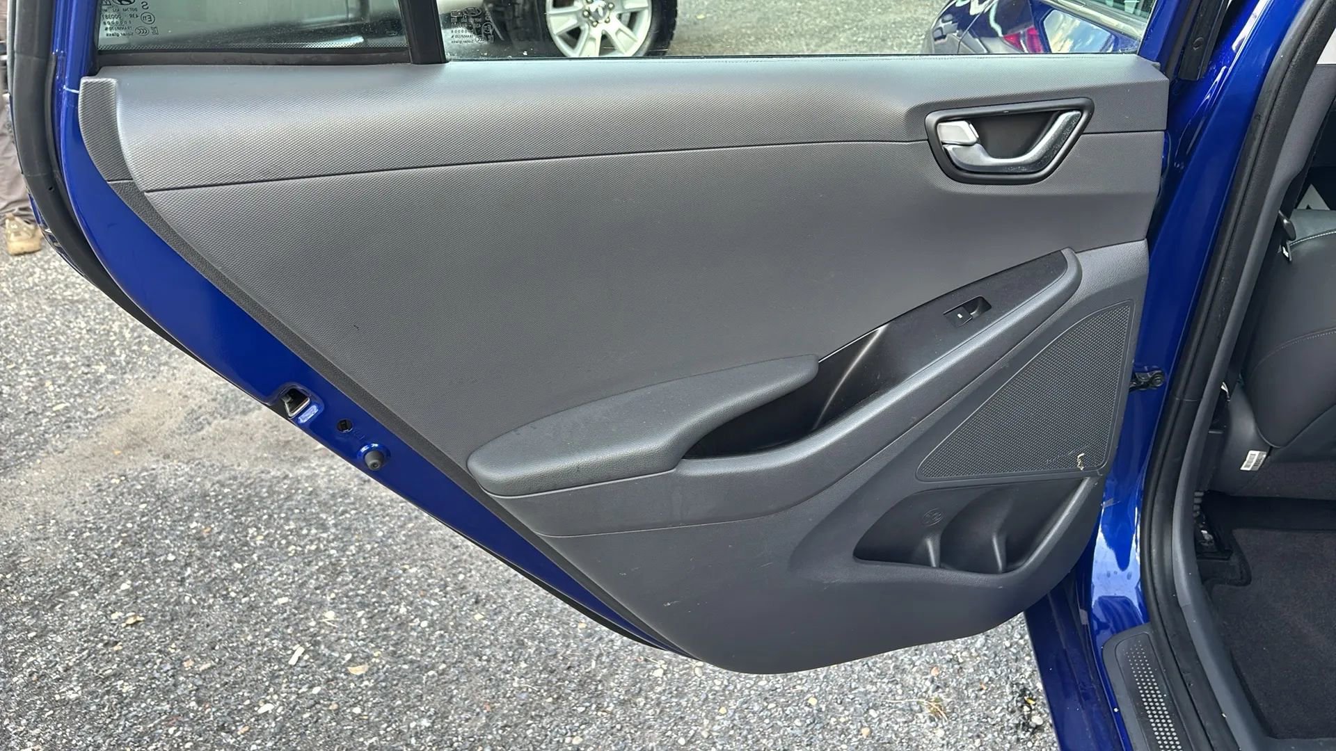 Used 2019 Hyundai Ioniq Limited w/ Ultimate Package 02 image 12