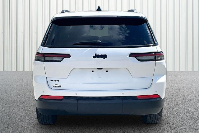 Used 2025 Jeep Grand Cherokee L Altitude AWD/4WD image 4