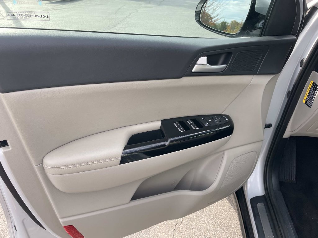 Used 2022 Kia Sportage Nightfall Edition w/ Nighfall AWD Premium Package image 16