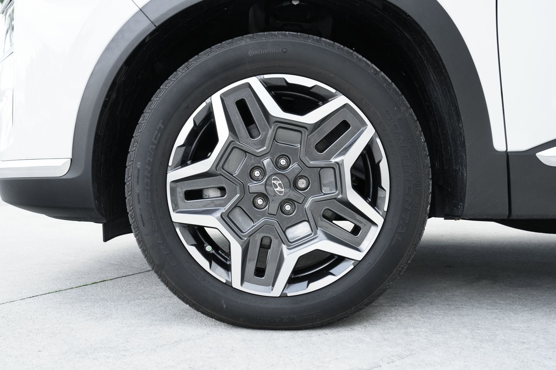 Used 2023 Hyundai Santa Fe SEL Premium w/ Cargo Package image 31