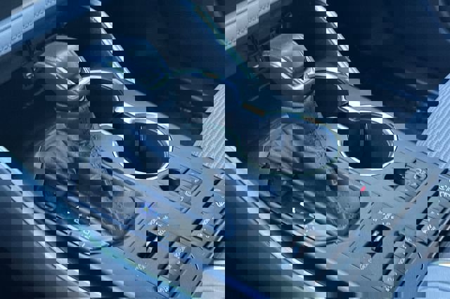 Used 2020 Toyota Highlander LE image 25