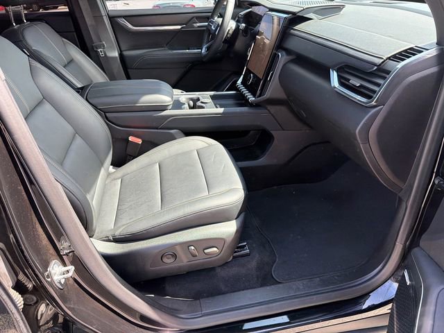 Used 2024 GMC Acadia Elevation w/ Luxury Package image 13