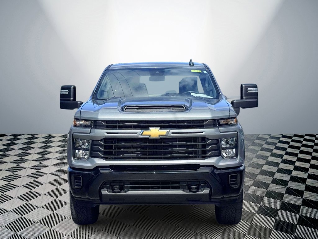 Used 2024 Chevrolet Silverado 2500 Custom w/ Snow Plow Prep/Camper Package AWD/4WD image 2