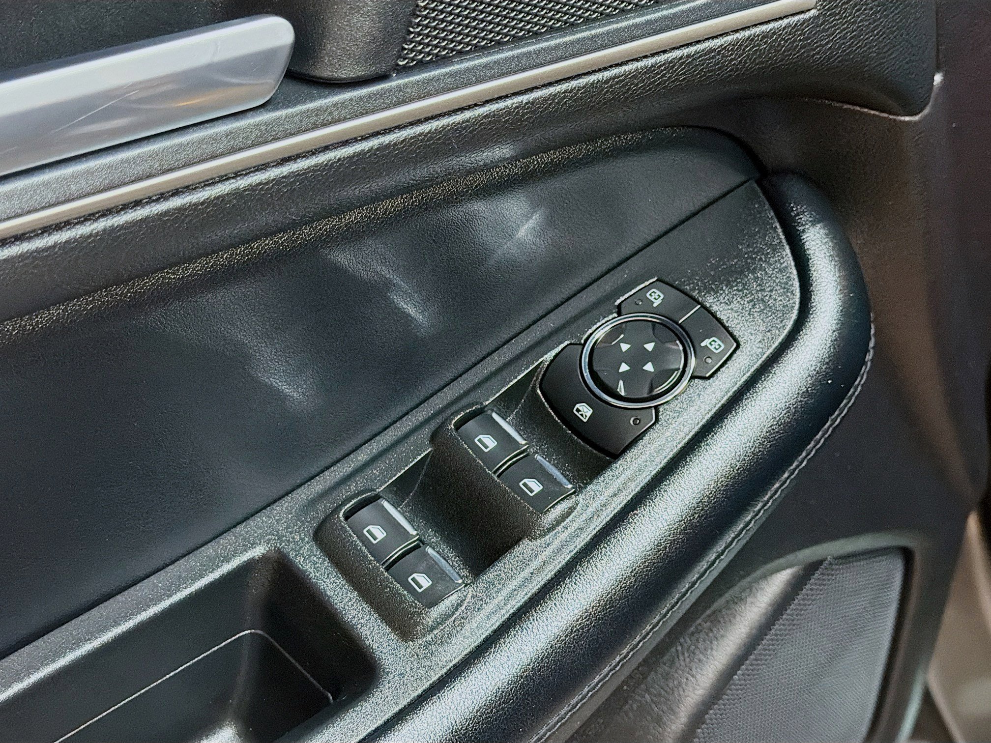 Used 2022 Ford Edge SEL image 15