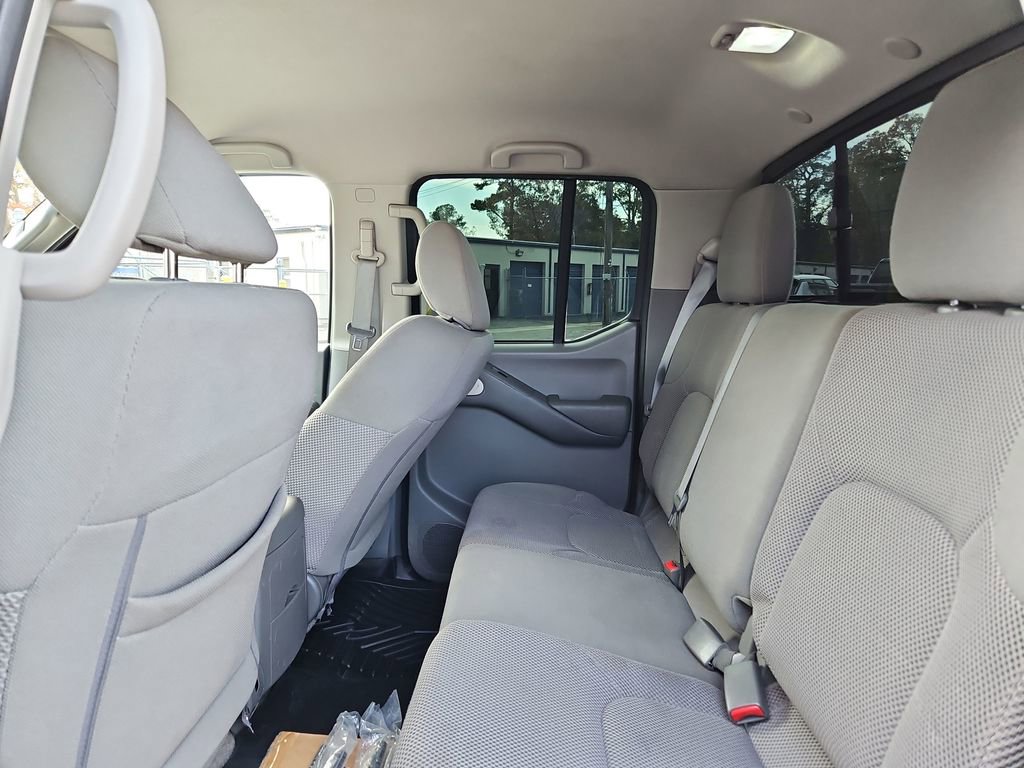 Used 2019 Nissan Frontier SV image 24