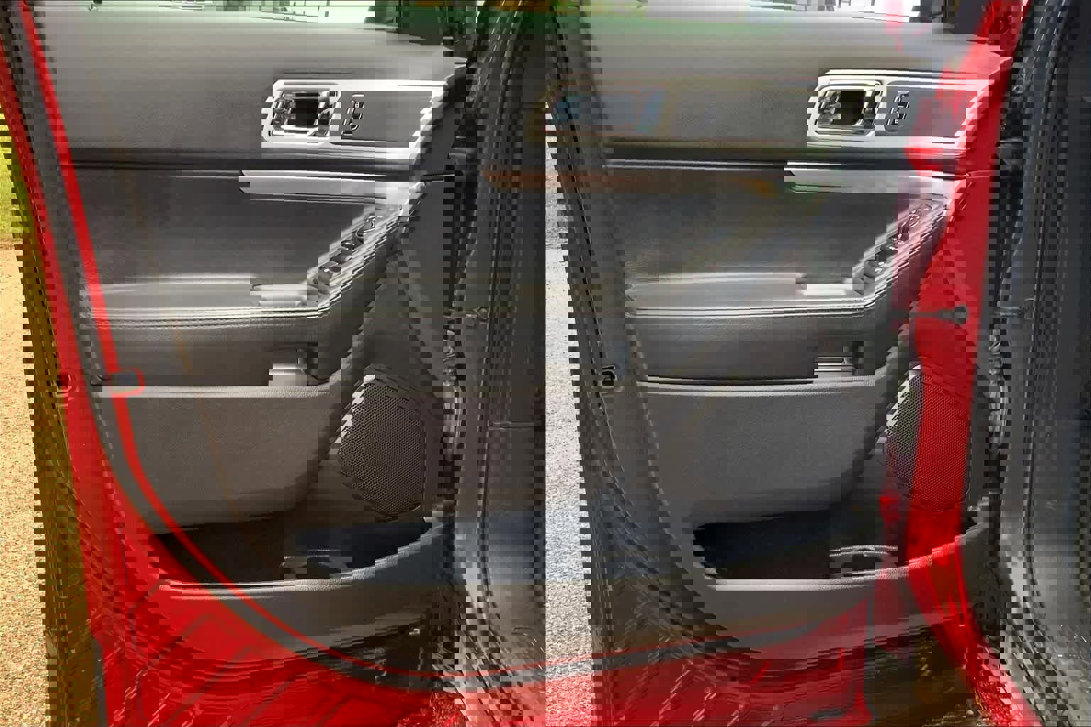 Used 2015 Ford Explorer XLT w/ Equipment Group 202B image 21