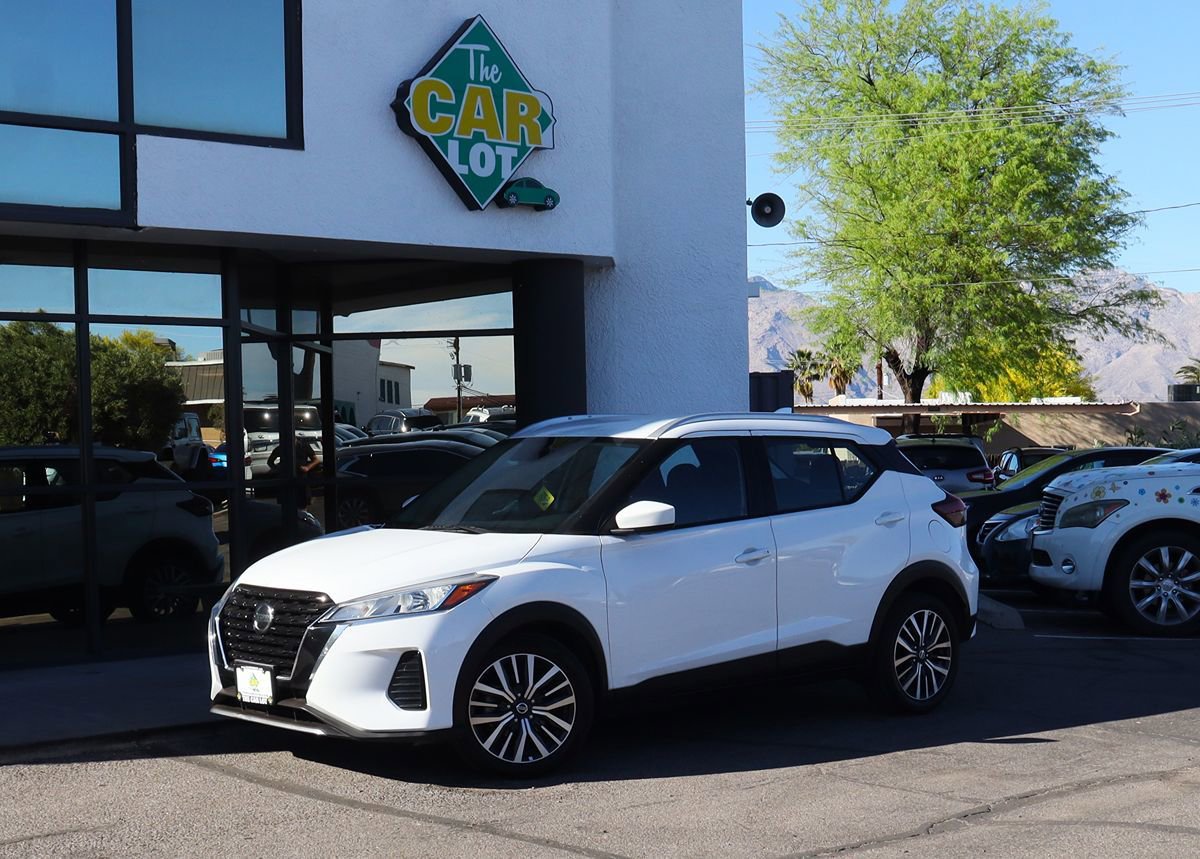 Used 2021 Nissan Kicks SV FWD image 3