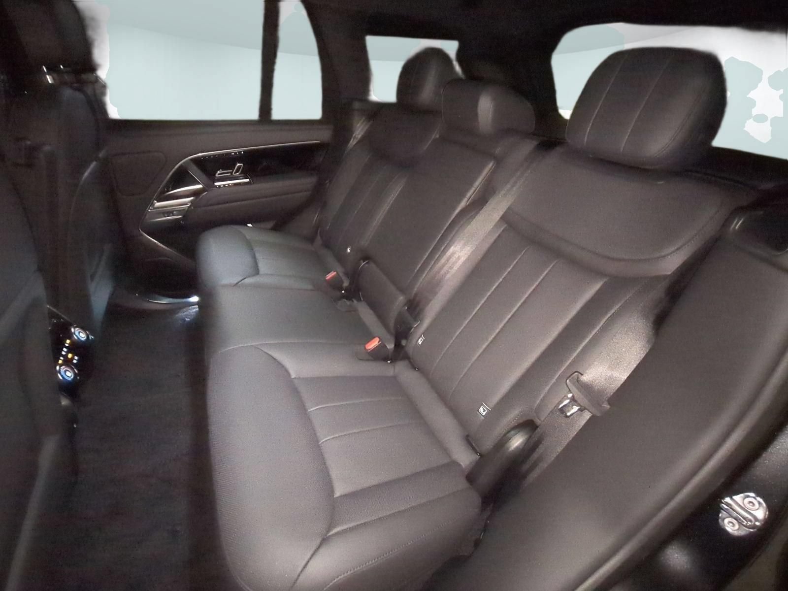 New 2026 Land Rover Range Rover SE AWD/4WD image 25