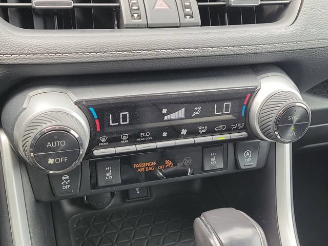Used 2021 Toyota RAV4 XLE Premium FWD image 27