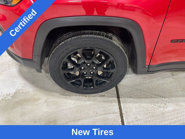 Certified 2023 Jeep Compass Latitude w/ Convenience Group AWD/4WD image 11