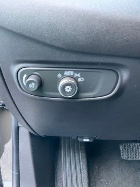 Certified 2024 Chevrolet Equinox LT FWD image 25