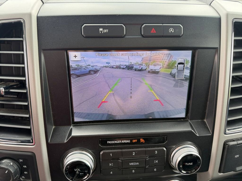 Used 2019 Ford F150 Lariat w/ Equipment Group 502A Luxury AWD/4WD image 33
