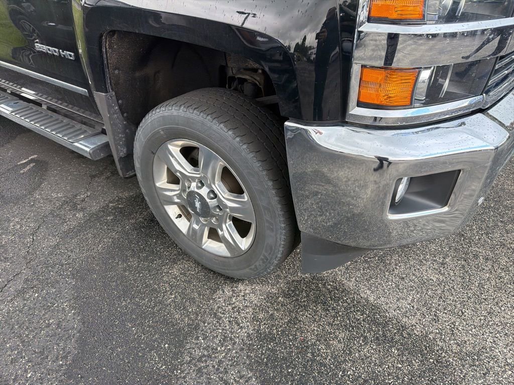 Used 2019 Chevrolet Silverado 2500 LTZ w/ Duramax Plus Package AWD/4WD image 2