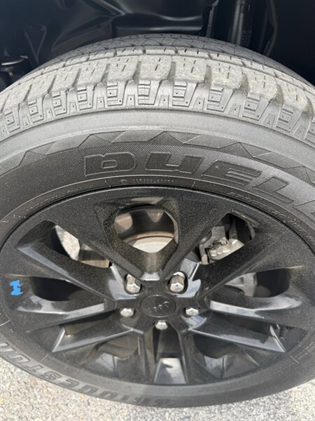 Used 2023 Jeep Wrangler Unlimited Sahara AWD/4WD image 11