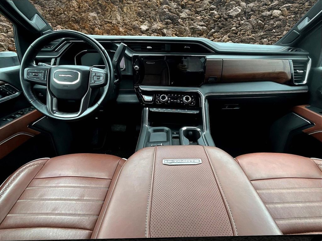Used 2024 GMC Sierra 2500 Denali Ultimate image 13