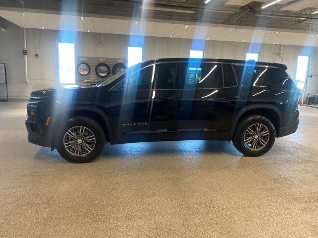 Used 2024 Chevrolet Traverse LS w/ LPO, Floor Liner Package FWD image 10