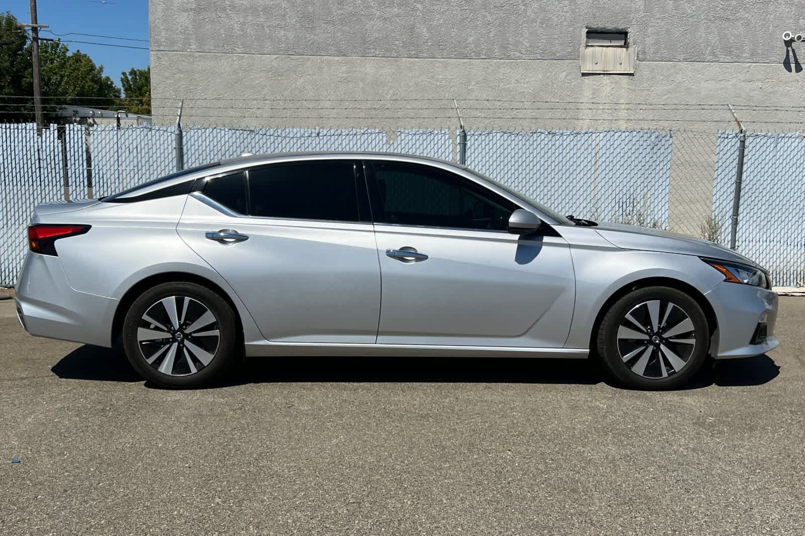 Used 2019 Nissan Altima 2.5 SL FWD image 6