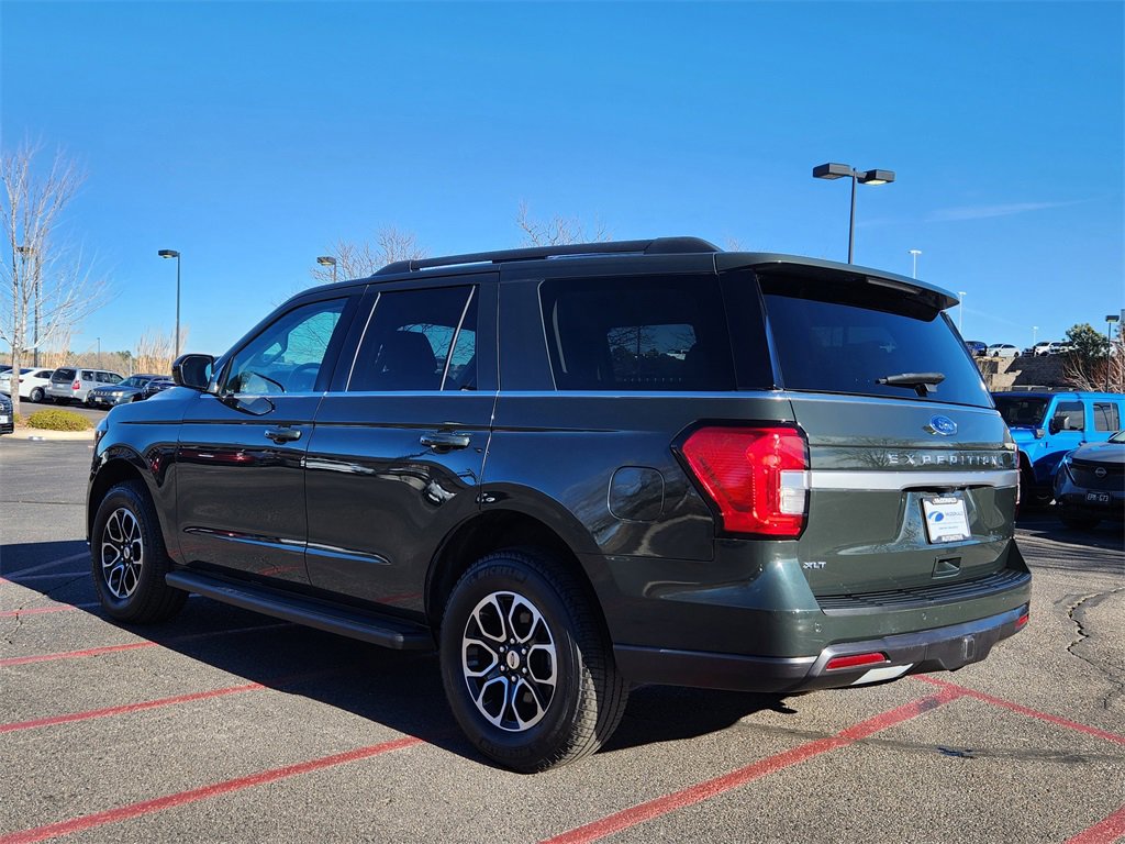 Used 2022 Ford Expedition XLT image 3