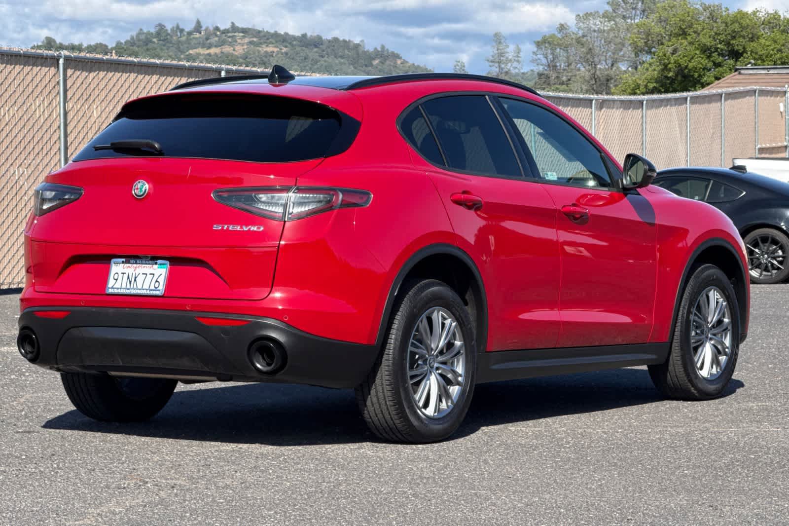 Used 2024 Alfa Romeo Stelvio Sprint RWD image 3