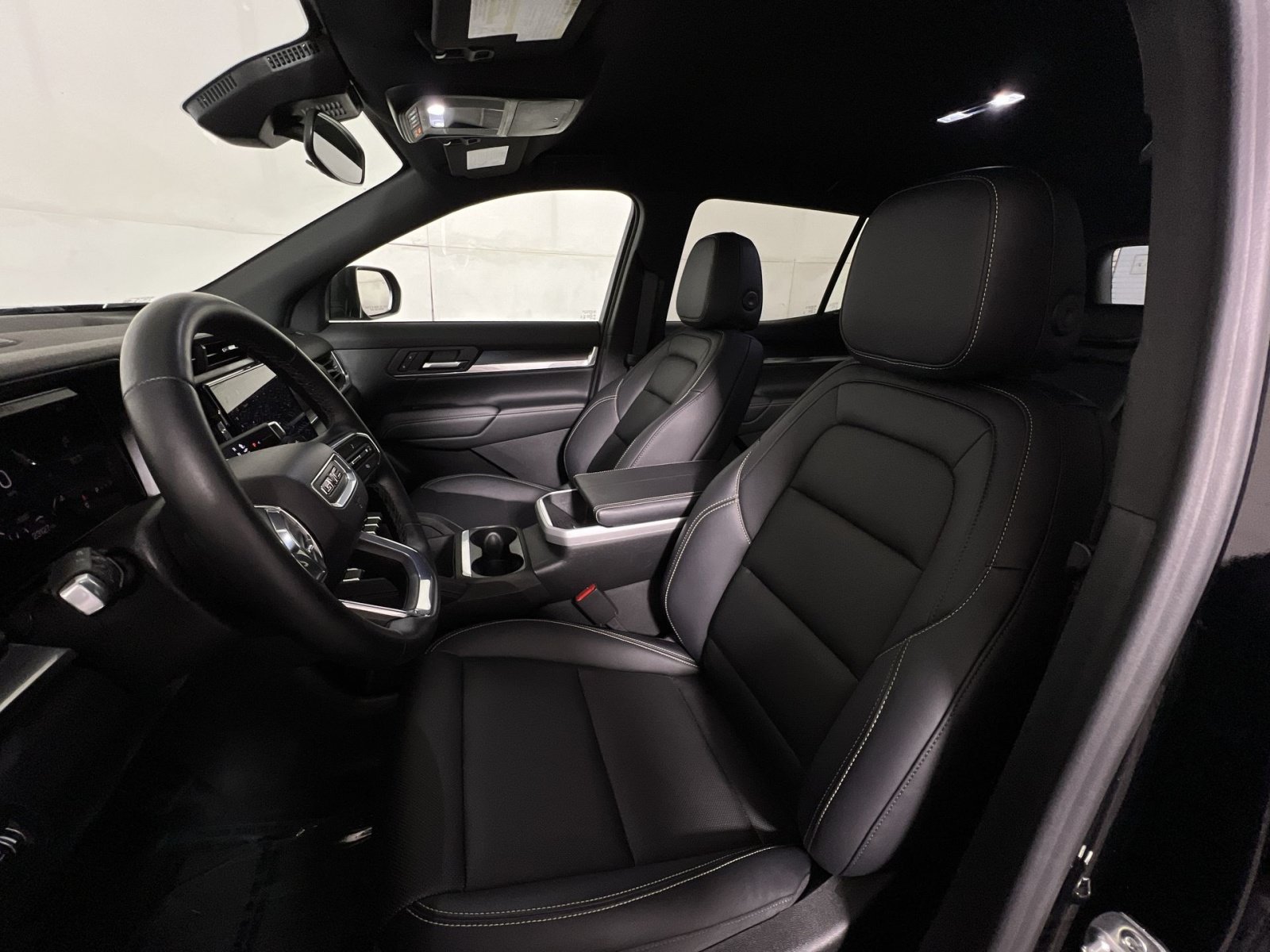 Used 2026 GMC Terrain Elevation w/ Elevation Premium Package AWD/4WD image 13