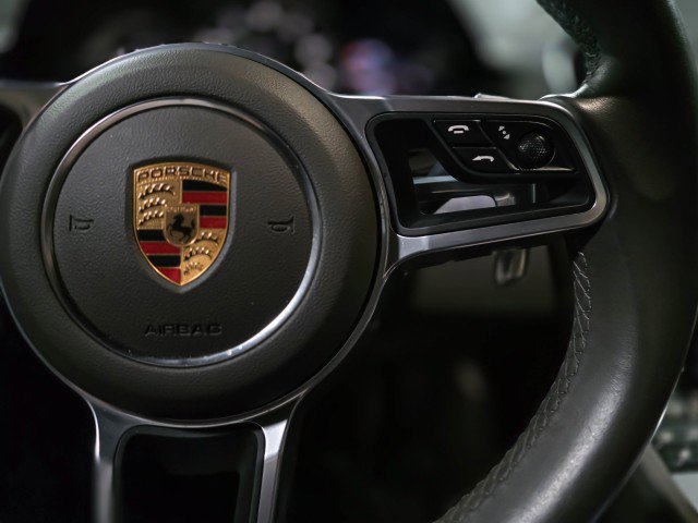 Used 2023 Porsche 718 Boxster RWD image 18