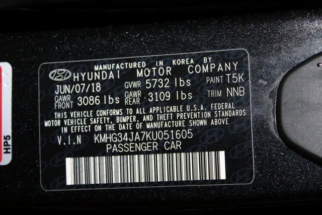 Used 2019 Genesis G90 3.3T Premium image 39