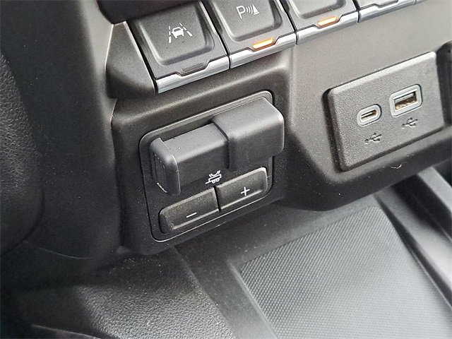 Used 2021 Chevrolet Silverado 1500 LTZ w/ LTZ Premium Package image 16