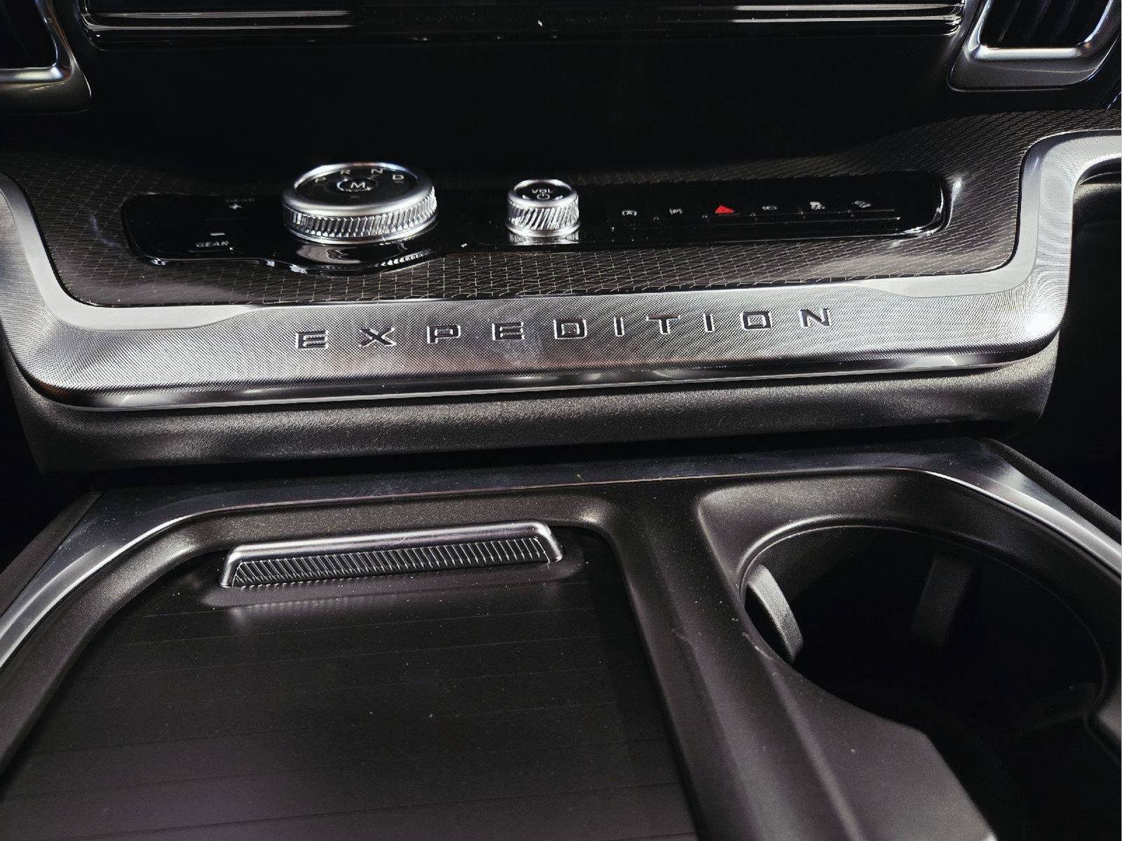 New 2026 Ford Expedition Max Platinum w/ Stealth Performance Package AWD/4WD image 66