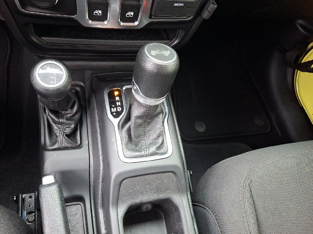 Used 2023 Jeep Wrangler Sport AWD/4WD image 16