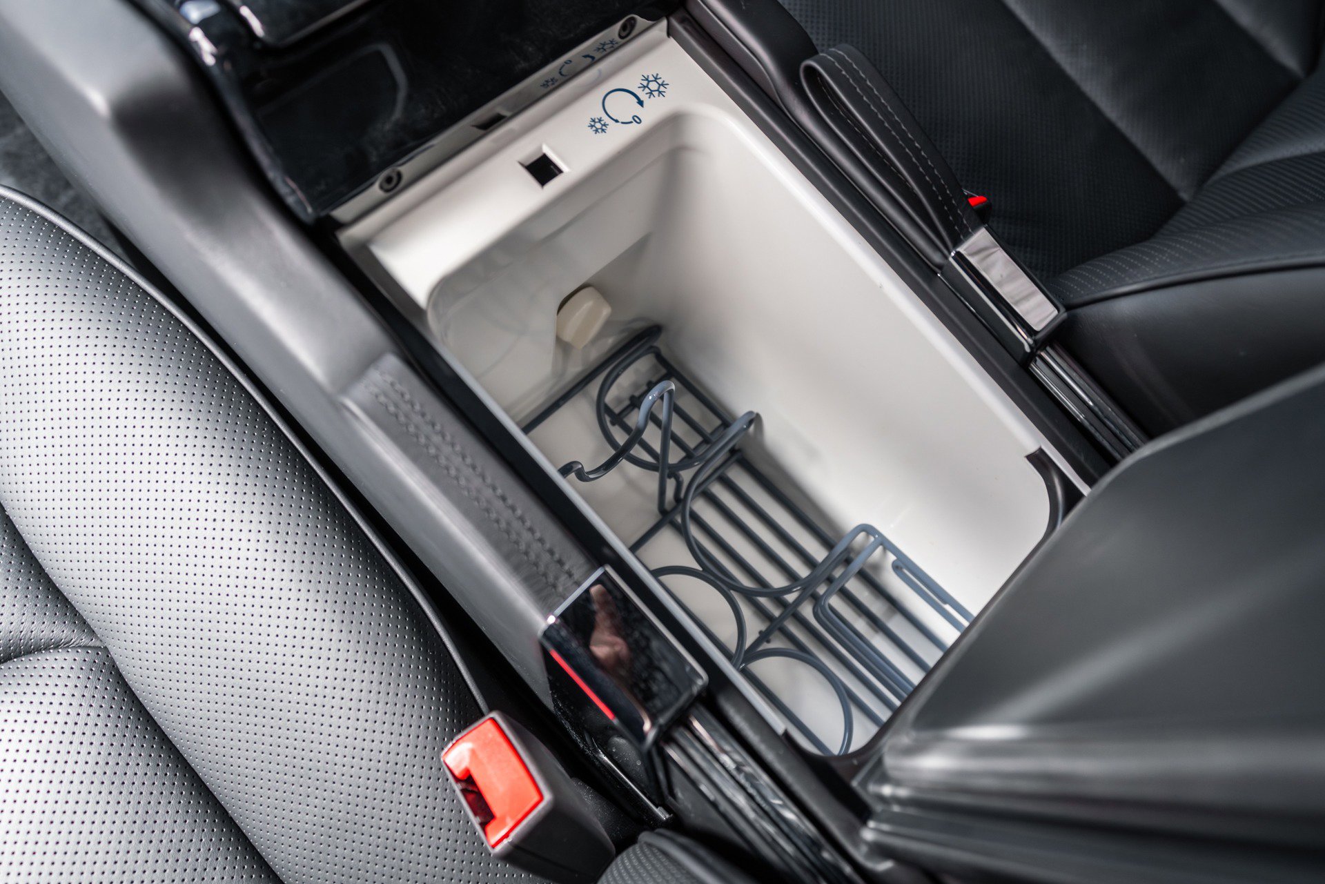 Used 2009 Maybach 57 S image 30