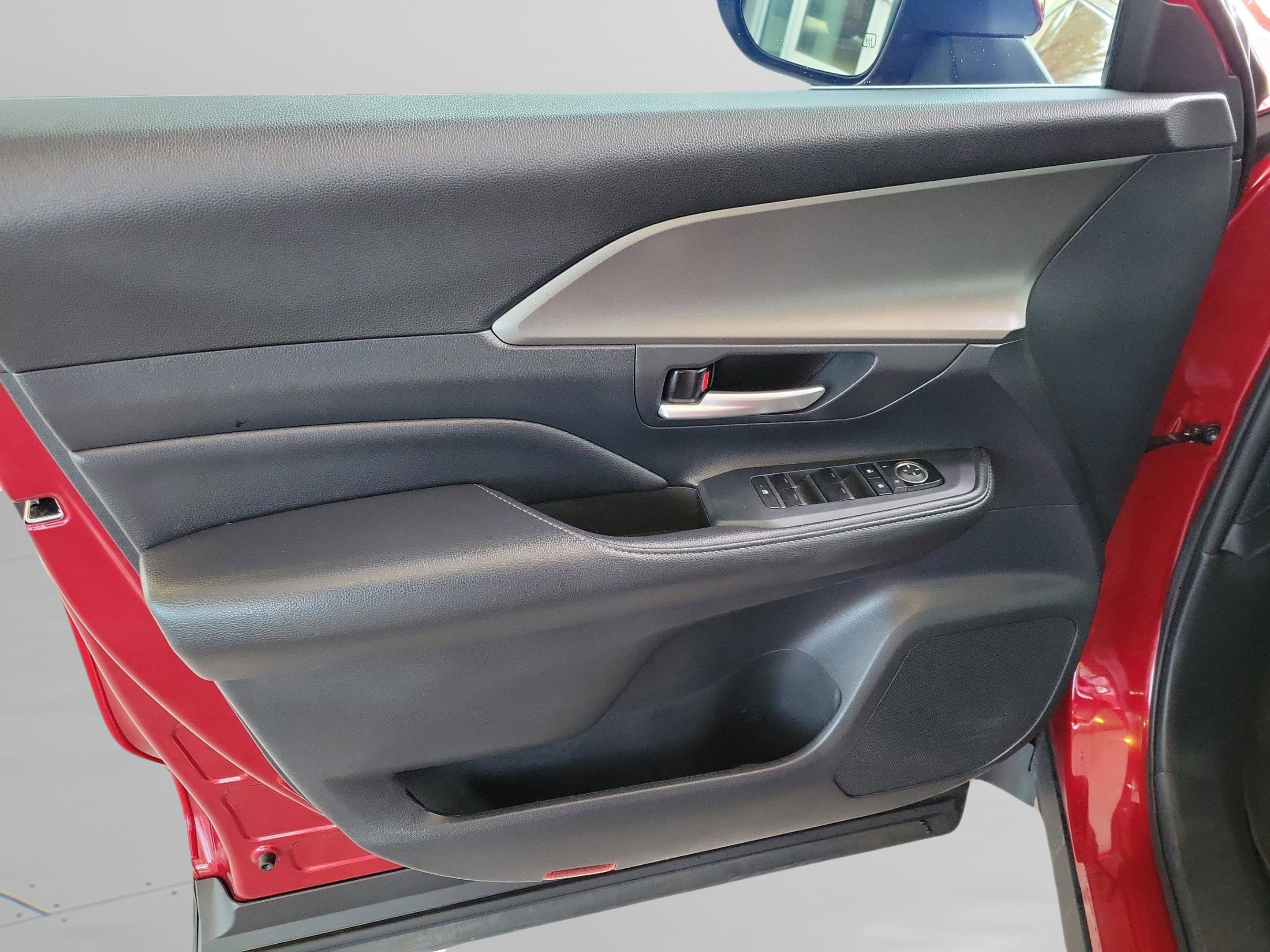 Certified 2024 Toyota Grand Highlander XLE image 23