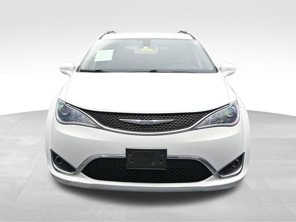 Used 2019 Chrysler Pacifica Touring-L FWD image 8