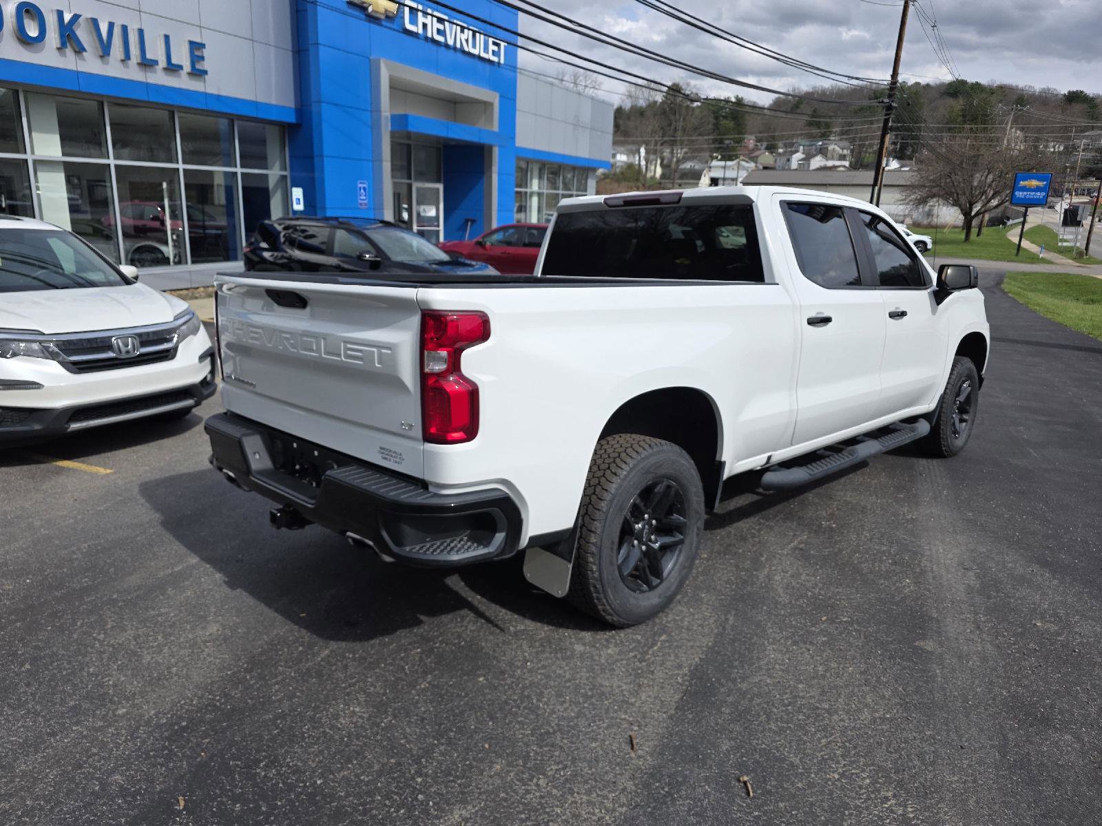 Used 2022 Chevrolet Silverado 1500 LT Trail Boss w/ Bed Protection Package image 9