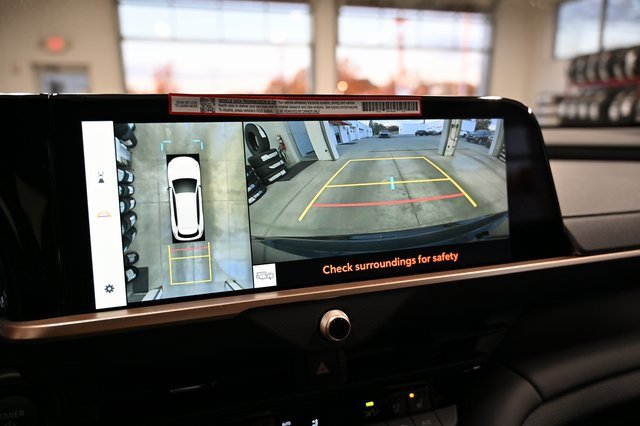 New 2025 Toyota Crown Signia image 16