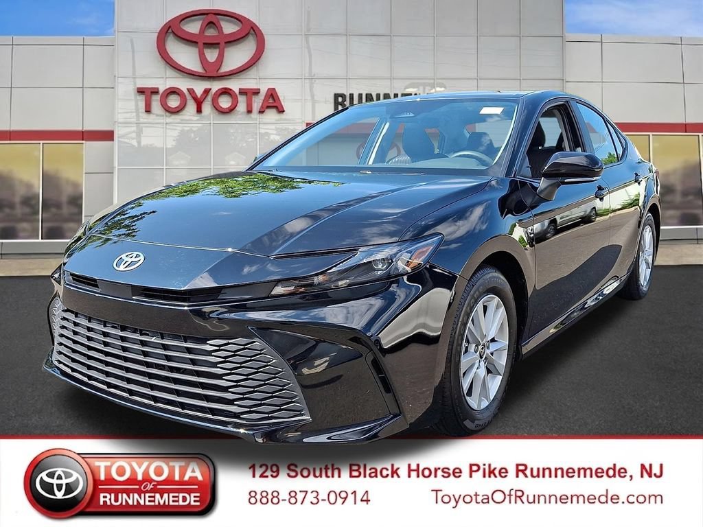 Used 2026 Toyota Camry LE FWD image 3
