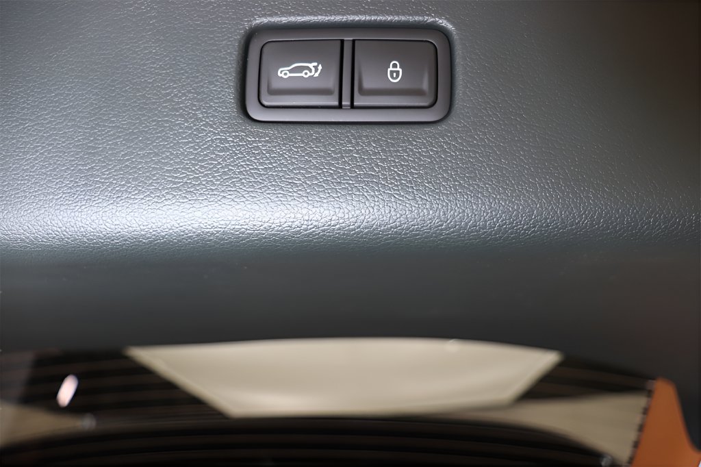 Certified 2025 Genesis GV80 3.5T Prestige AWD/4WD image 26