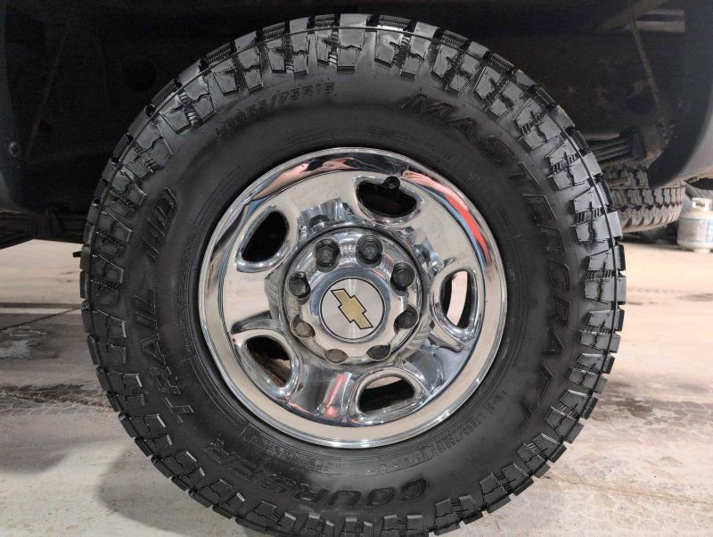 Used 2003 Chevrolet Silverado 2500 LS image 31