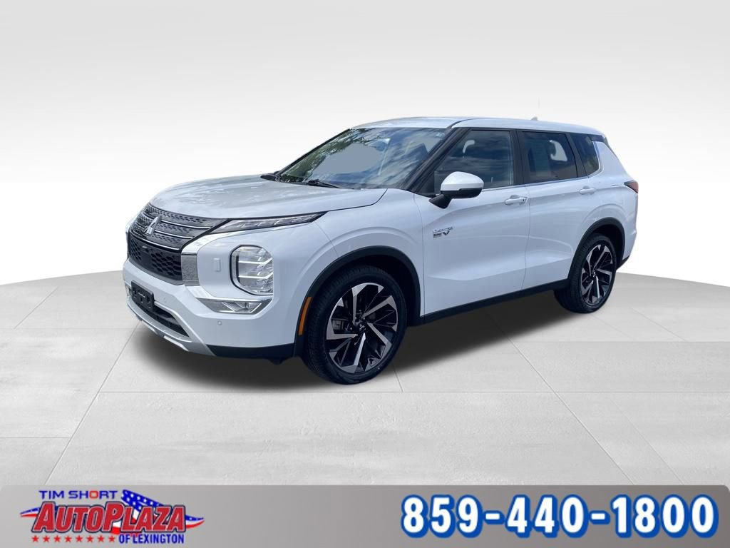 Used 2023 Mitsubishi Outlander SE video 1