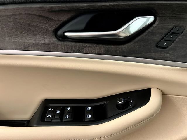 New 2025 Jeep Grand Cherokee Limited image 15