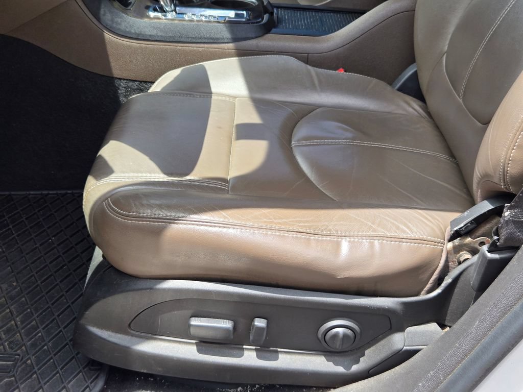 Used 2016 GMC Acadia SLT FWD image 9