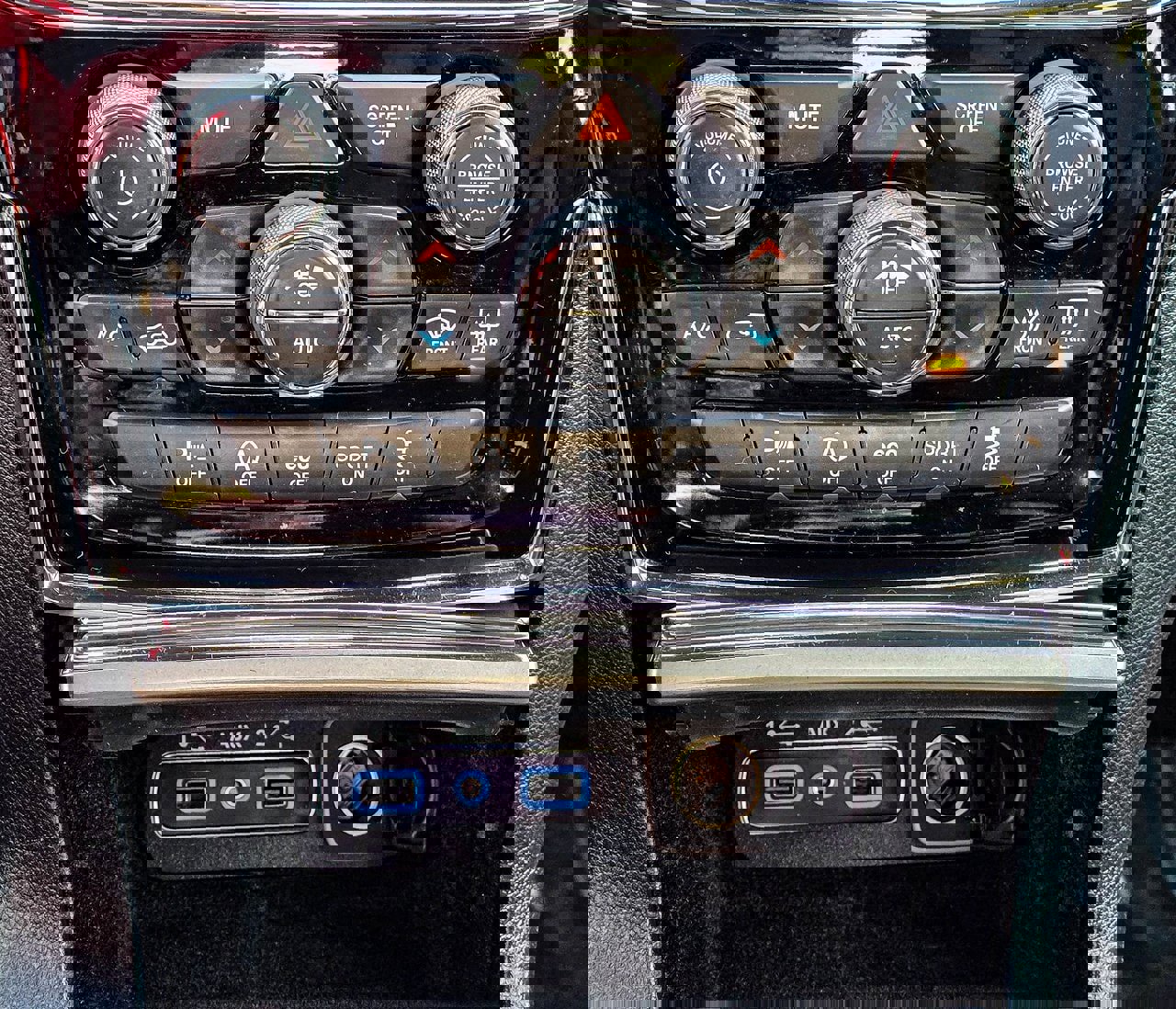 Used 2019 Jeep Grand Cherokee Altitude image 19