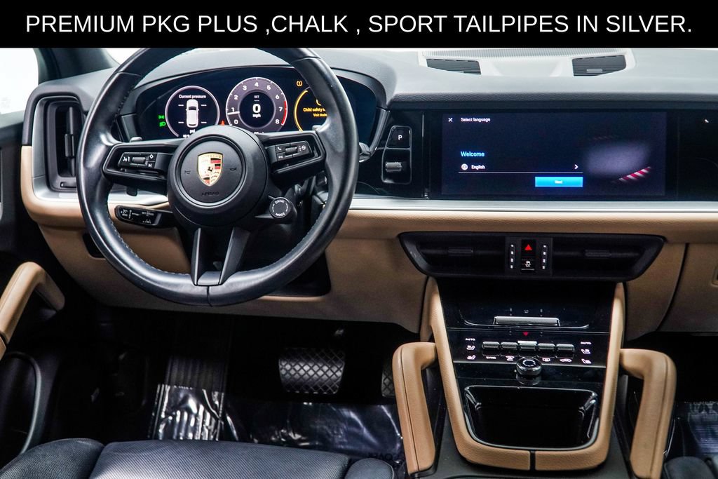 Used 2024 Porsche Cayenne w/ Premium Package Plus (PFM) AWD/4WD image 19