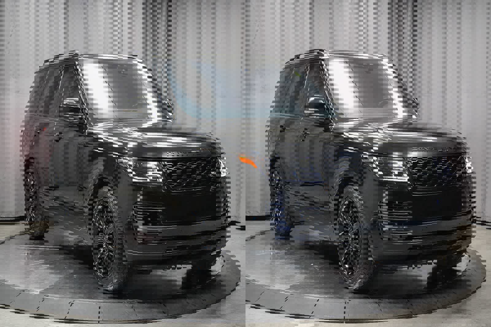 Used 2022 Land Rover Range Rover Westminster Edition image 3