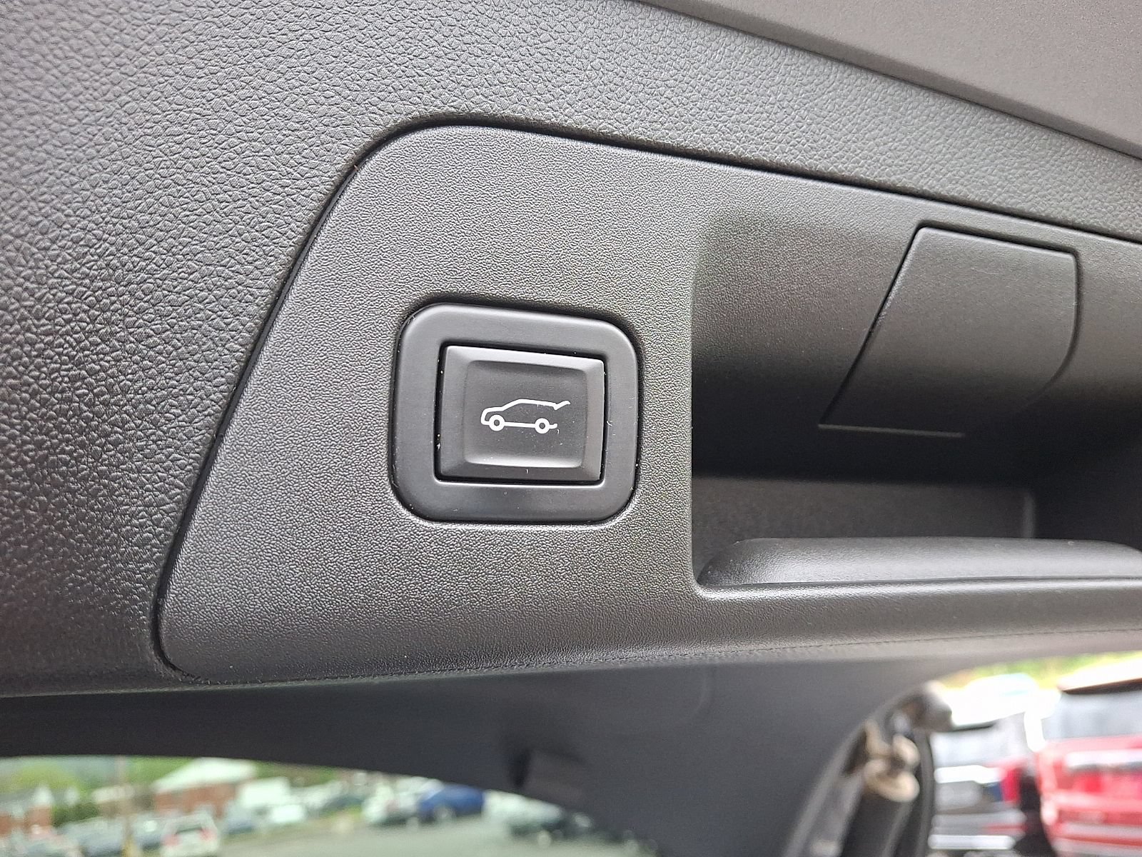 Used 2021 Buick Envision Essence AWD/4WD image 29