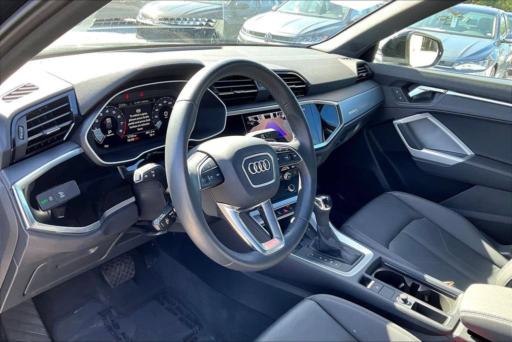 Certified 2025 Audi Q3 2.0T Premium w/ Convenience Package AWD/4WD image 14