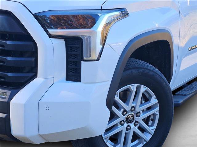 Used 2022 Toyota Tundra SR5 w/ SR5 Convenience Package image 4