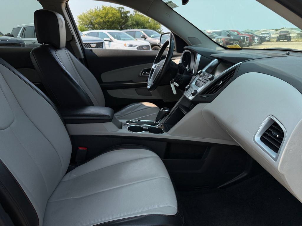 Used 2016 Chevrolet Equinox LTZ w/ Enhanced Convenience Package AWD/4WD image 42